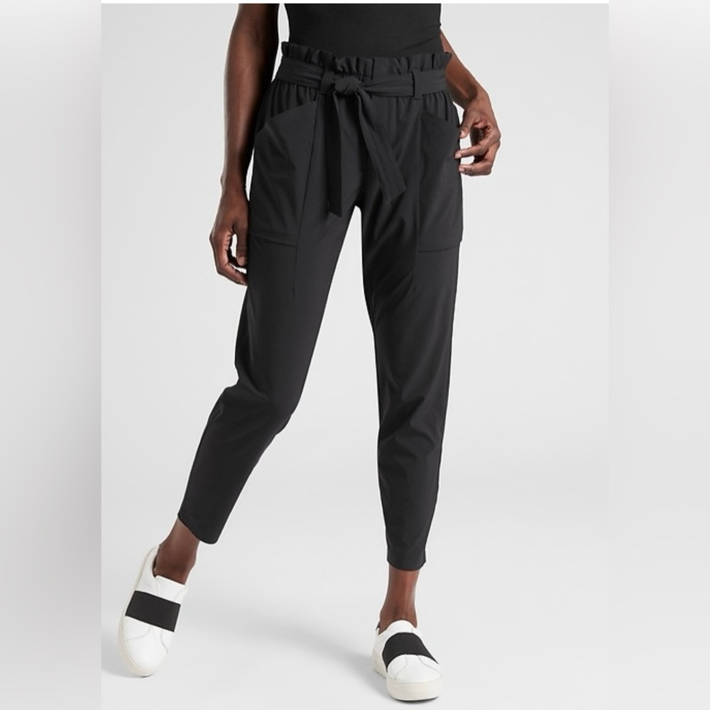 ATHLETA Skyline  Pants Women's Athleisure Ruffled Belted Waist ~ Black ~ Size 0